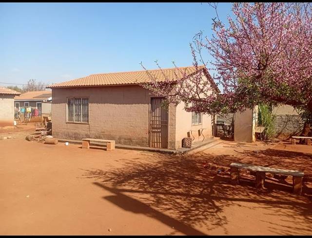2 BEDROOM HOUSE FOR SALE IN SOSHANGUVE SOUTH